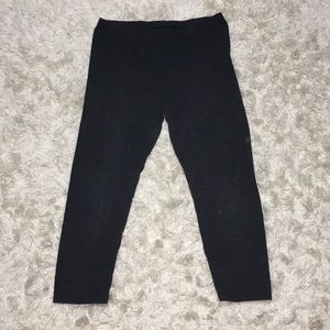 SO Gray Capri Leggings